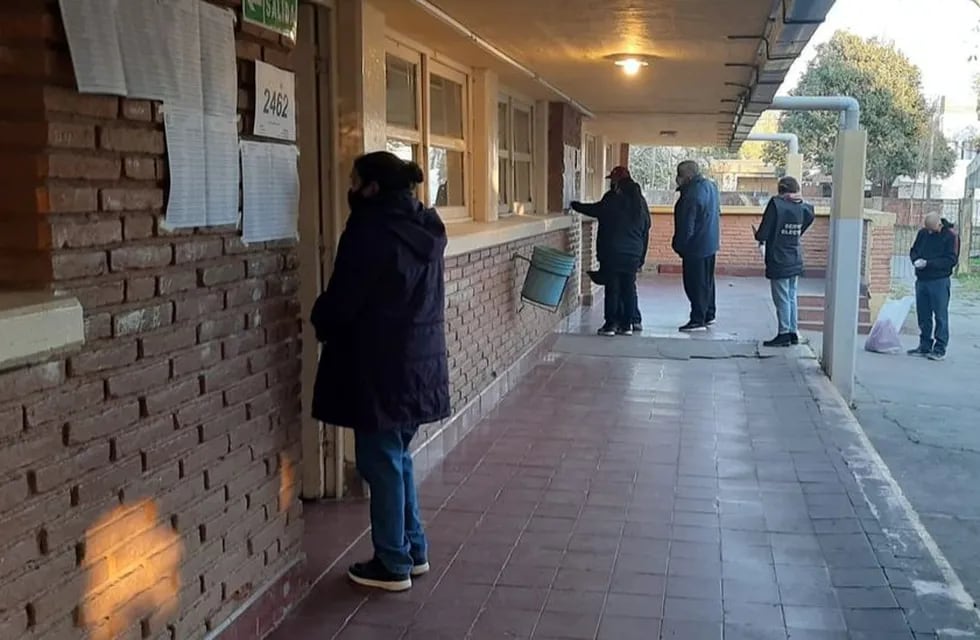 Votaciones en Salta. (Los Andes)