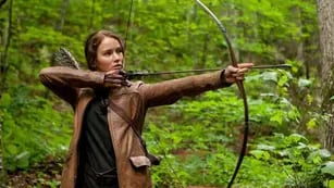 Jennifer Lawrence es Katniss Everdeen, la heroína de “Los juegos del hambre”.