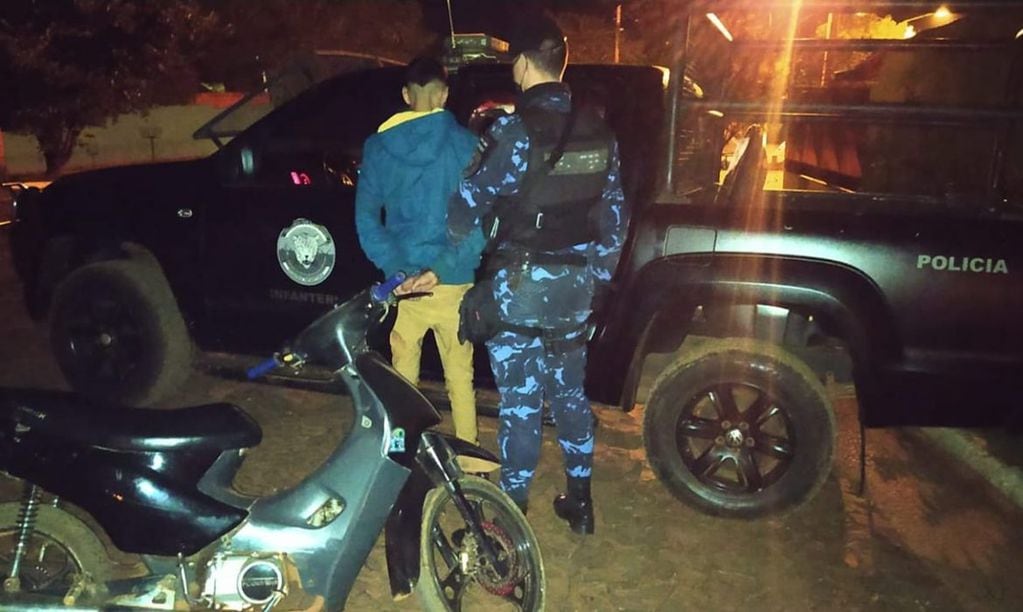 Recuperan moto robada en barrio Nuevo Iguazú. Policía de Misiones