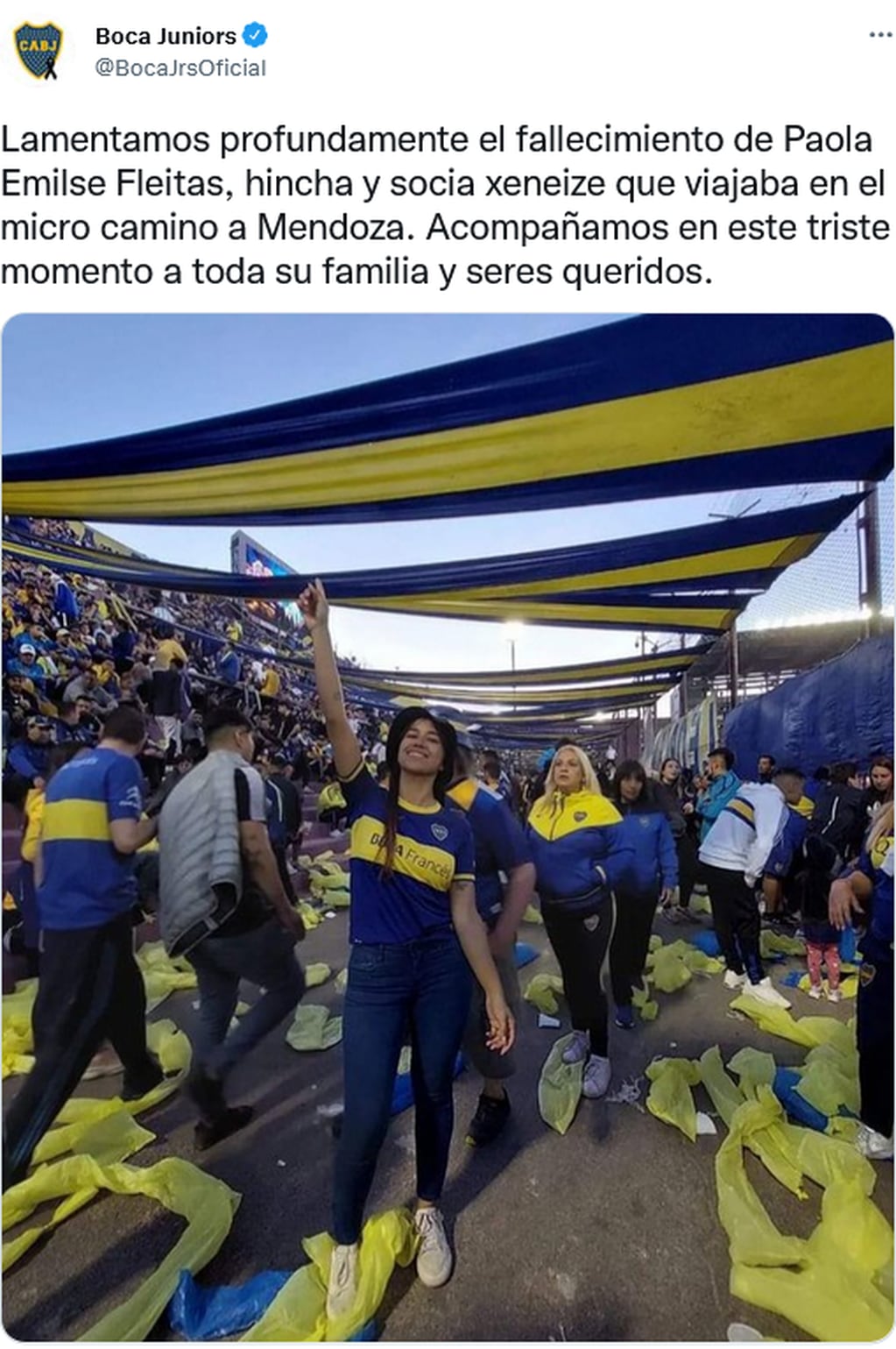 Boca Juniors y cientos de hinchas despidieron a Paola Fleitas, la mujer de 32 años que murió en el accidente de San Martín.