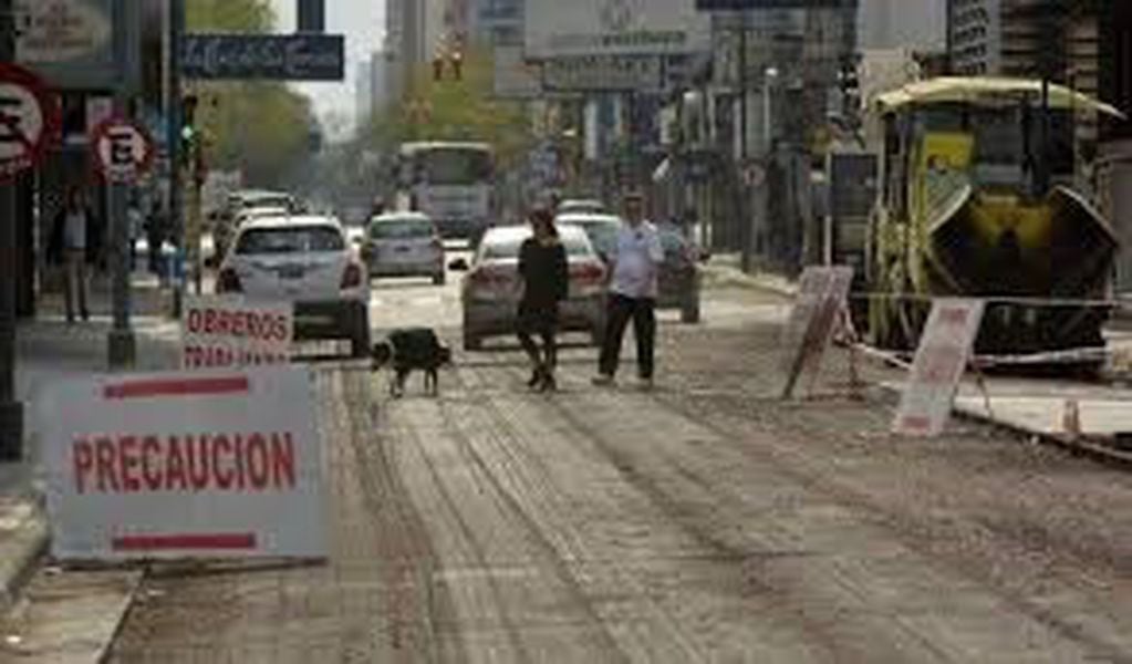 Calle cortada en Parera por trabajos de pavimentación