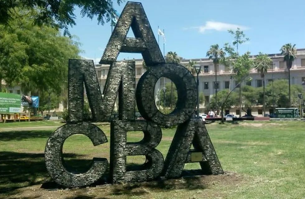 Amo Córdoba tendrá su nueva imagen en la Plaza de la Intendencia.