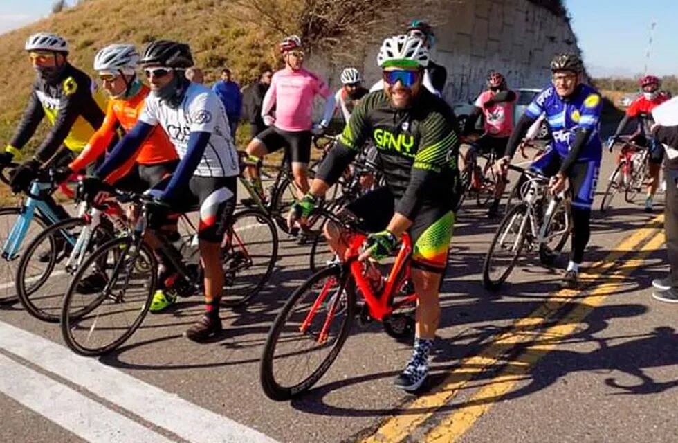 Ciclismo en ruta en Arroyito