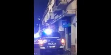 El rescate en el Centro de Córdoba (Captura de video).