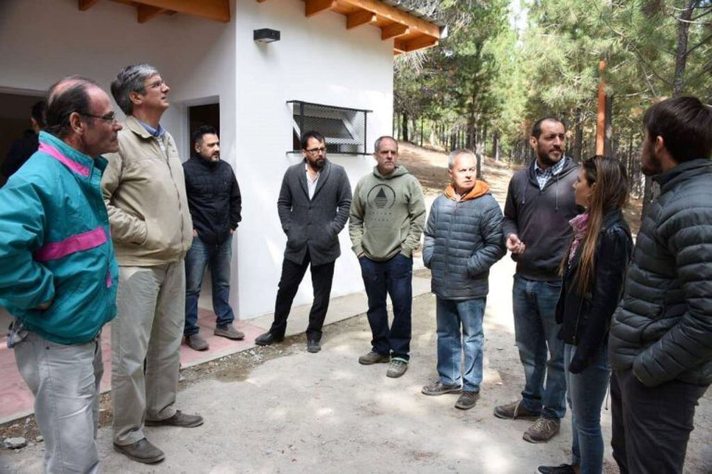 El Intendente de Esquel Sergio Ongarato confirmò la continuidad de obras en en la Reserva Natural Laguna La Zeta.