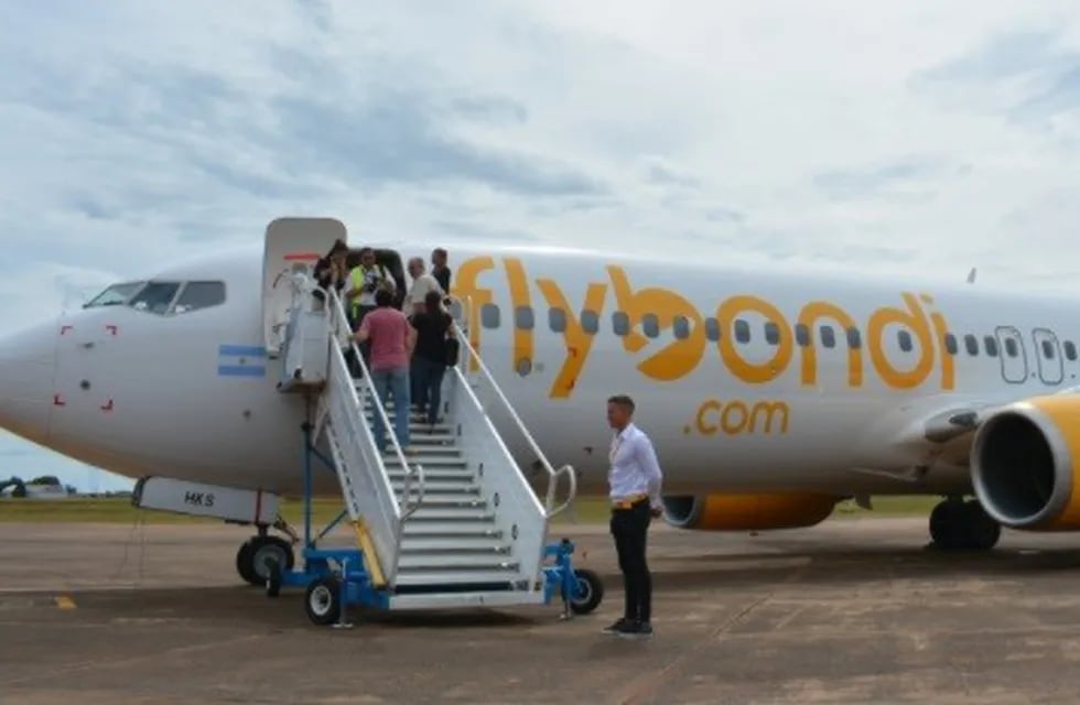 La aerolínea Flybondi comenzará a operar con vuelos a Mendoza y Córdoba en enero.