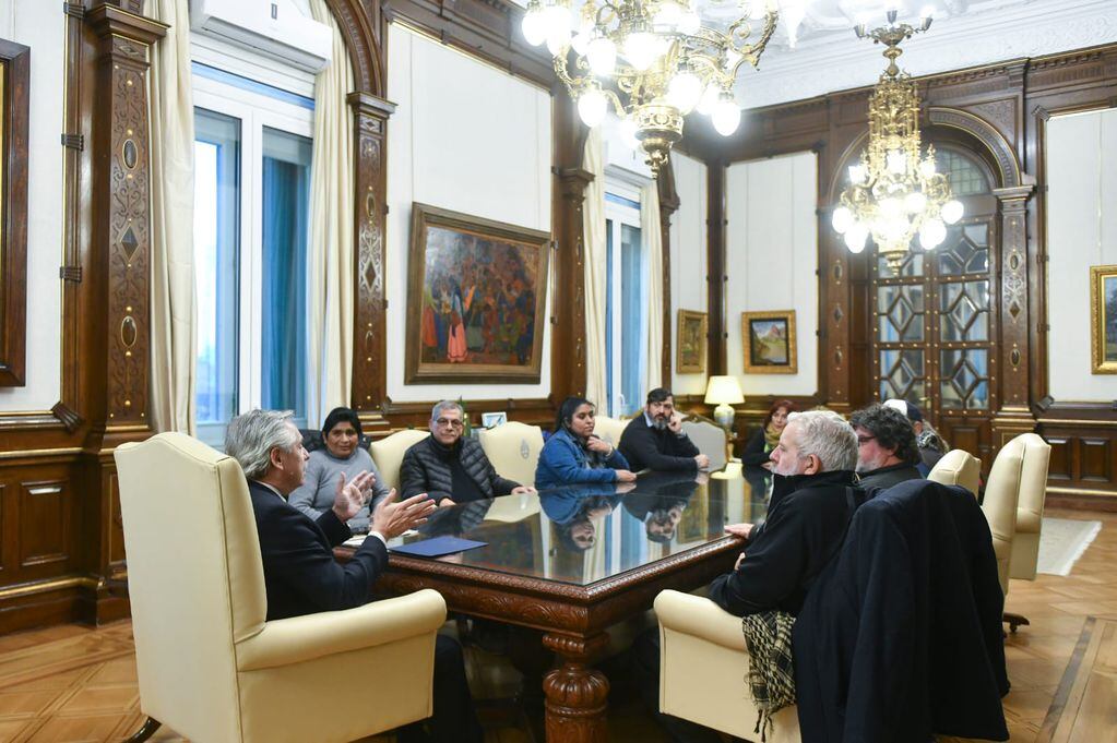 Convocatoria. Luego de la críticas de Juan Grabois, el presidente Alberto Fernández se reunió en la Casa Rosada con dirigentes piqueteros oficialistas.