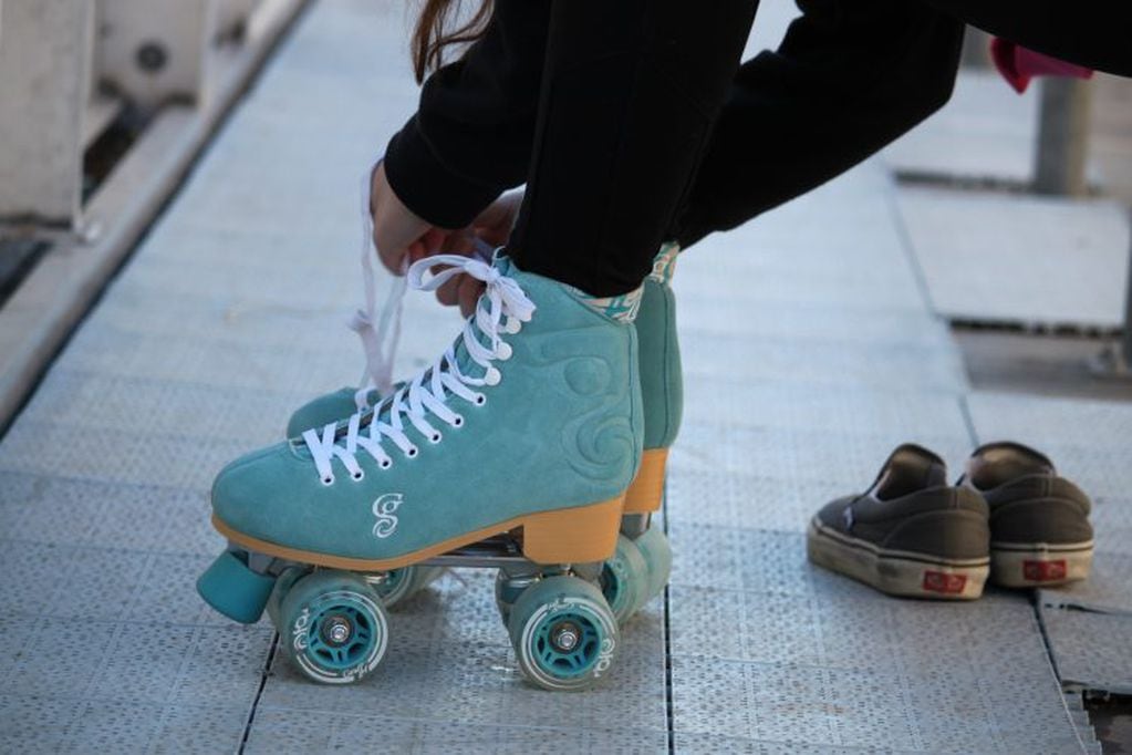 Le robaron los patines de competición a una niña sanjuanina y pide ayuda desesperadamente para recuperarlos