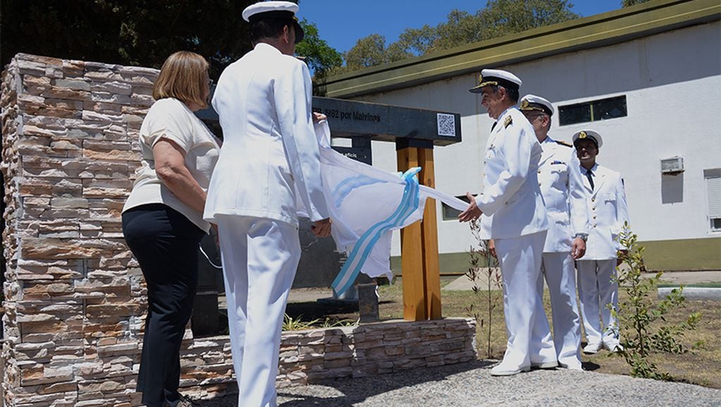 Inauguraron el Monumento “Enfermeras Hospital Naval Puerto Belgrano 1982 por Malvinas”