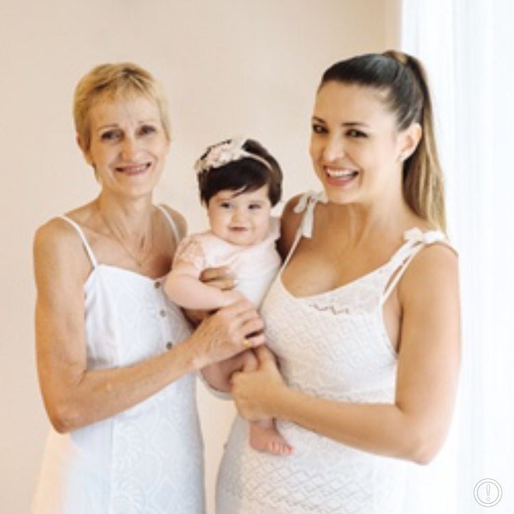 Andrea Estévez junto a su mamá y a su hija (Foto: Instagram/ @estevezandrea)