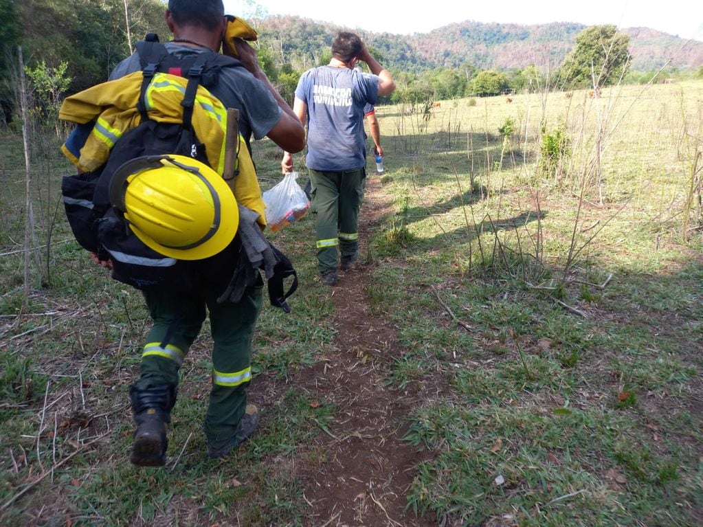 Ricardo Galván, el bombero voluntario rafaelino que combate el fuego en Misiones