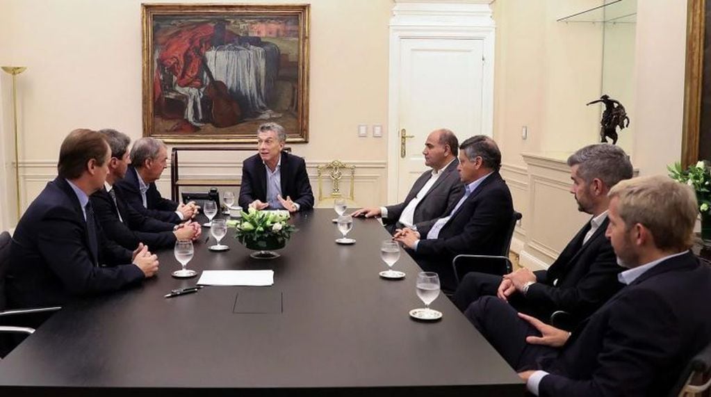 Macri y los gobernadores en Casa Rosada (Web)