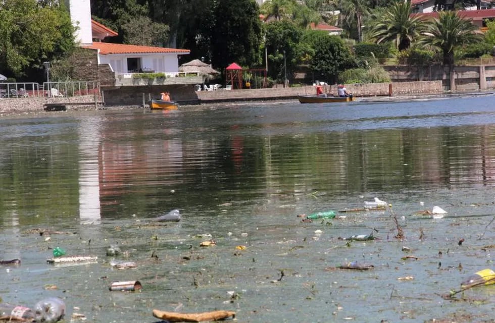 Contaminación lago San Roque
