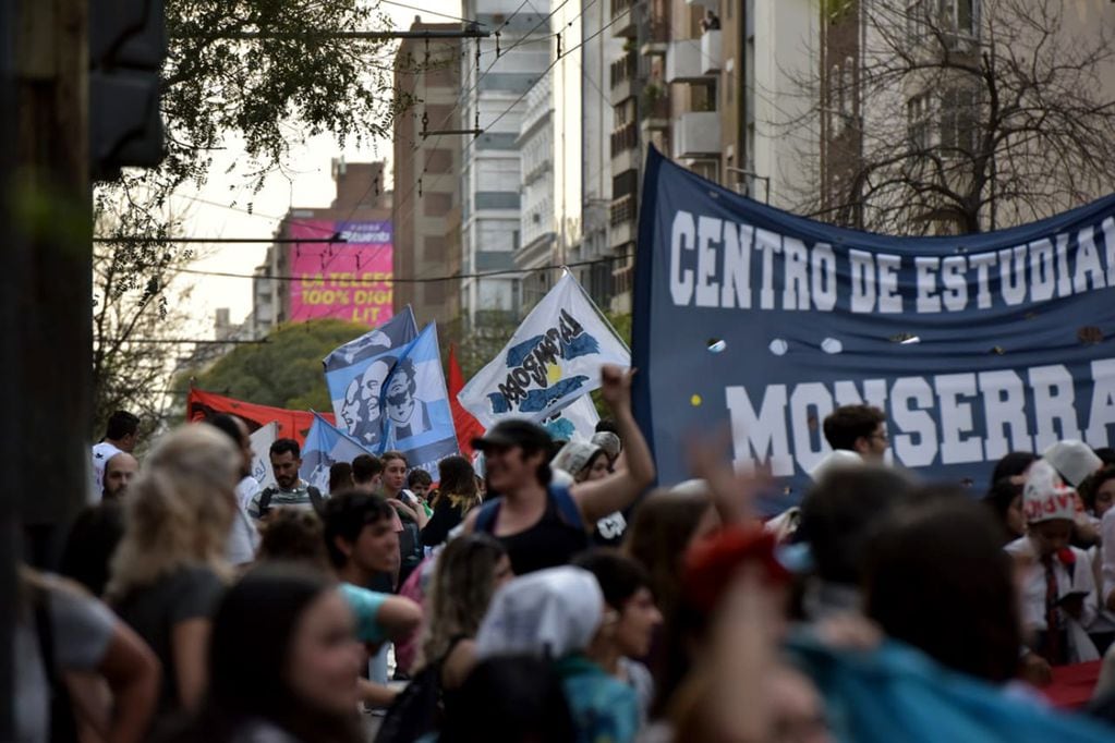 Marcha en Córdoba a 46 años de la Noche de los Lápices. (Facundo Luque / La Voz)