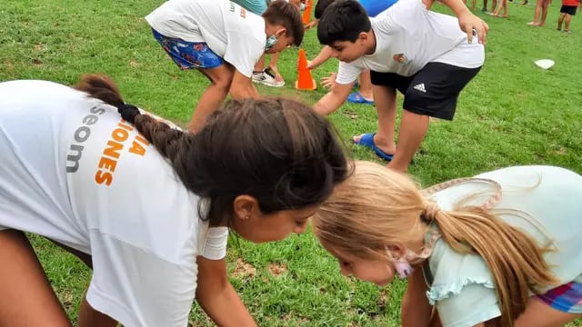 Jornada de convivencia en la colonia del SEOM