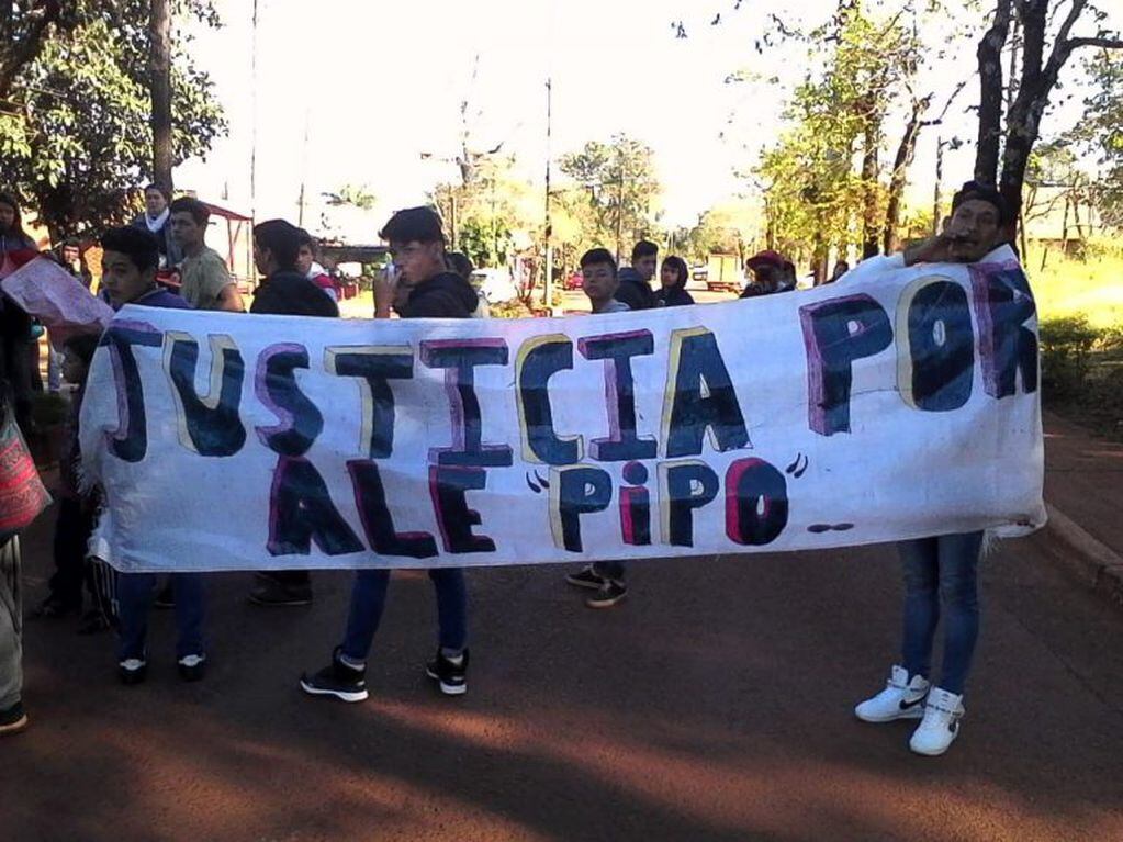 Marcharon en Puerto Libertad exigiendo justicia por Alexander Gaona