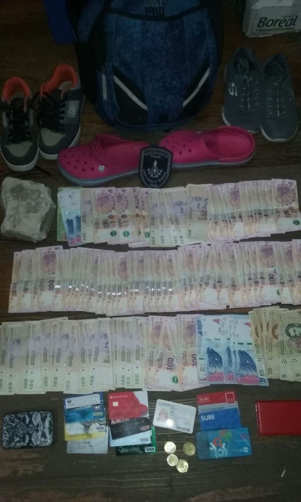 El delincuente llevaba una importante suma de dinero en efectivo dentro de una mochila de la víctima. (@minsegsf)