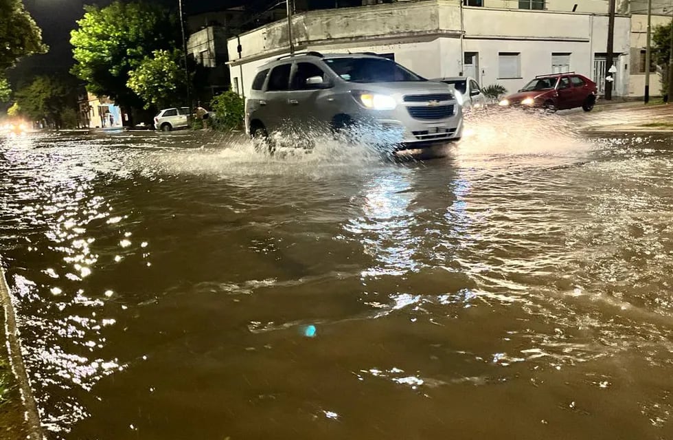 Lluvia en Río Cuarto, que sigue bajo alerta por tormentas. (Tommy Fragueiro/La Voz)