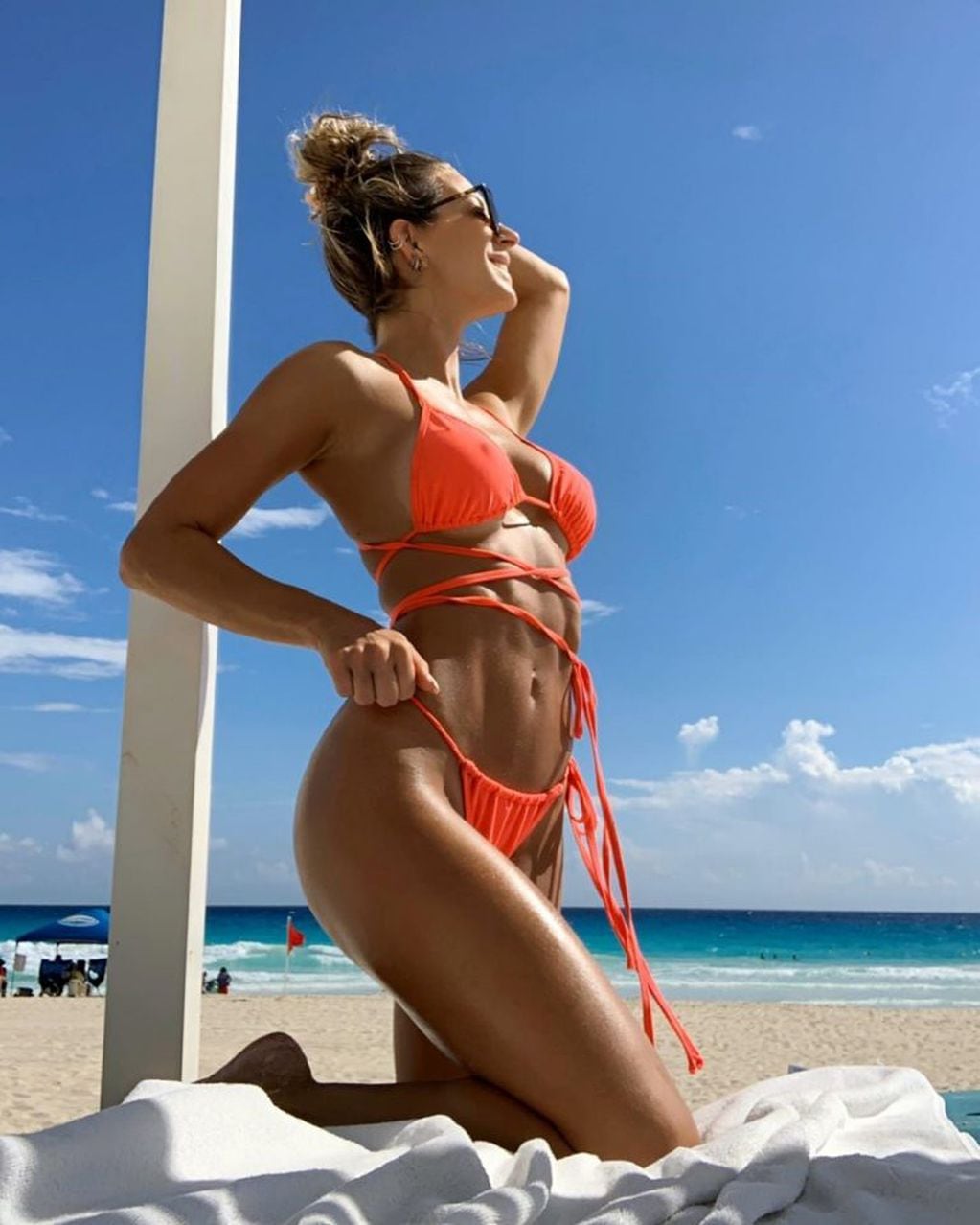 Noelia Marzol incendió las redes con una foto "enredada" por su bikini