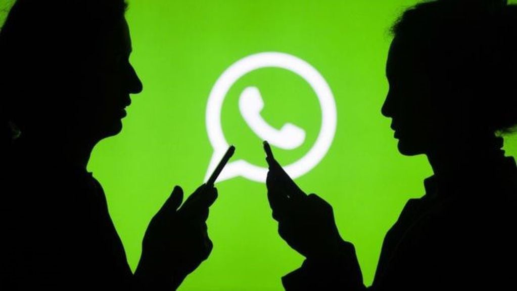 WhatsApp Web permite abrir la aplicación en la computadora para así poder chatear, sin tener que recurrir al celular.