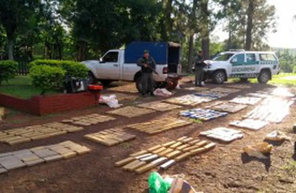 Misiones: marihuana secuestrada en Puerto Esperanza por Gendarmería. Más de 800 kilos en dos operativos. (Gendarmería)