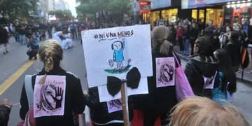 FEMICIDIOS. "Ni una menos" es el pedido de las marchas que se realizan en el país en contra de la violencia de género (La Voz / Archivo).