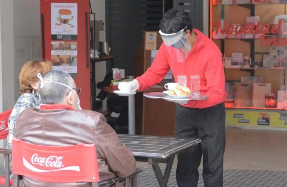 Reapertura de los bares y restaurantes en Santiago del Estero. (Fotos: El Liberal).