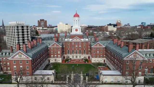 Harvard retiró encuadernado de piel humana de un libro de su biblioteca