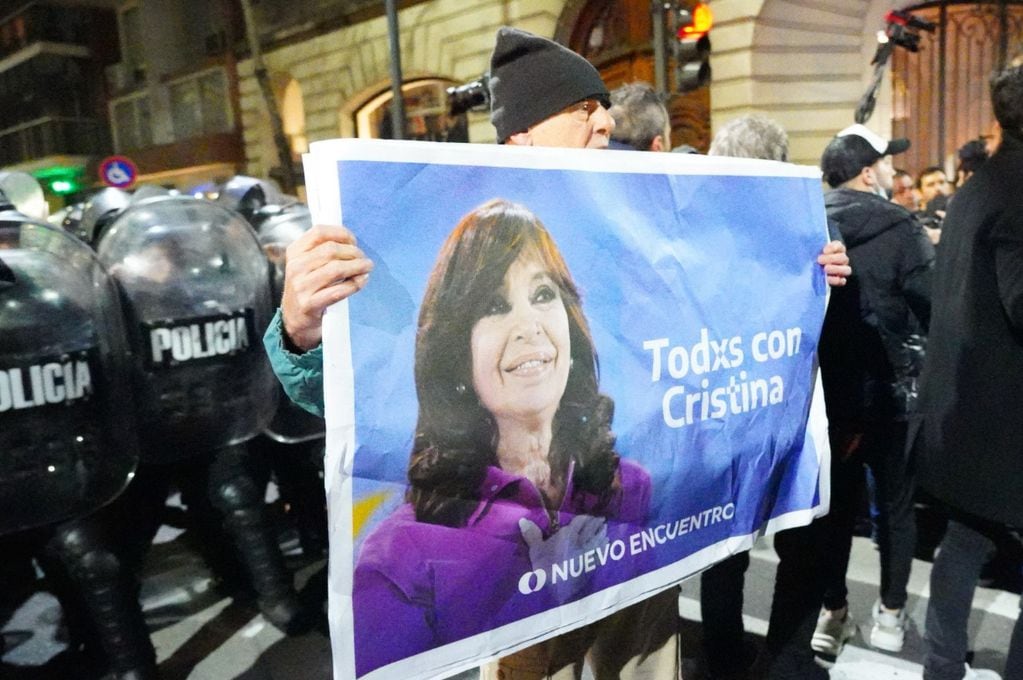Los manifestantes que se expresaron a favor de Cristina Kirchner. Foto: Clarín.