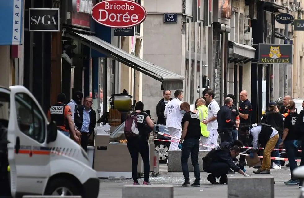 Al menos 13 heridos por la explosión de un paquete bomba en Lyon. (AFP)