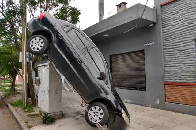 Insólito estacionamiento en Lanús