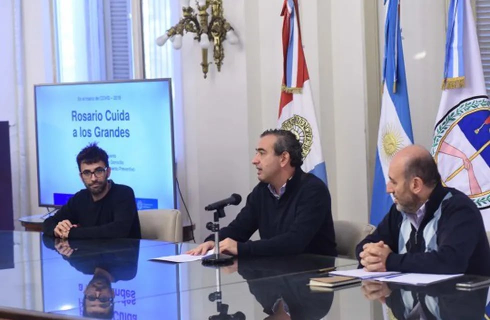 El municipio pone en marcha el protocolo de respuesta inmediata para geriátricos (Municipalidad de Rosario)