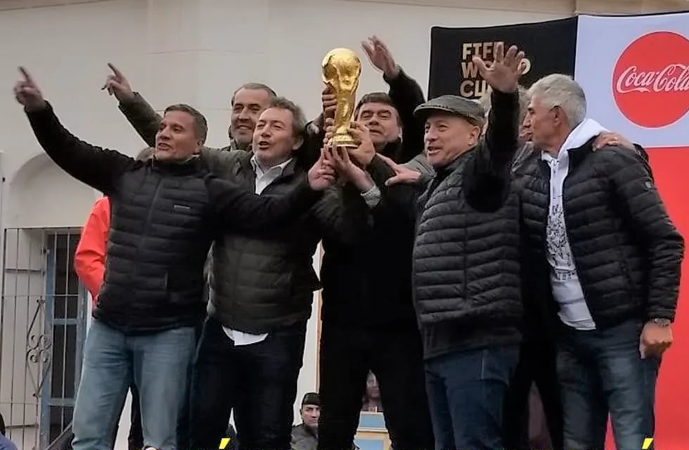 Campeones del Mundo del año 1986 estuvieron en Jujuy en 2018, acompañando la gira nacional de la réplica de la Copa de la FIFA.