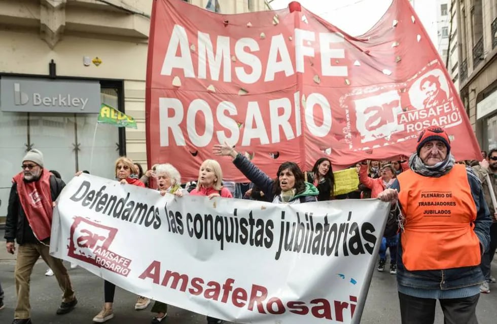 El sindicato convocó a una movilización en Rosario como parte del plan de lucha.