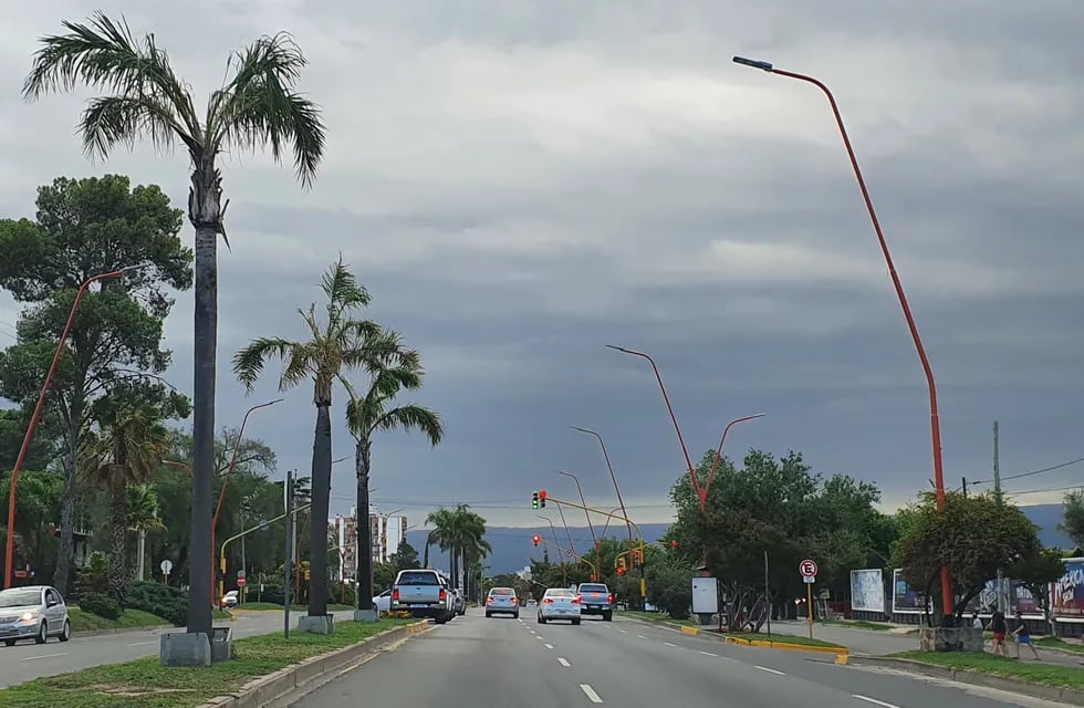 Jornada con amenaza de lluvias y tormentas en Villa Carlos Paz. (Foto: VíaCarlosPaz).