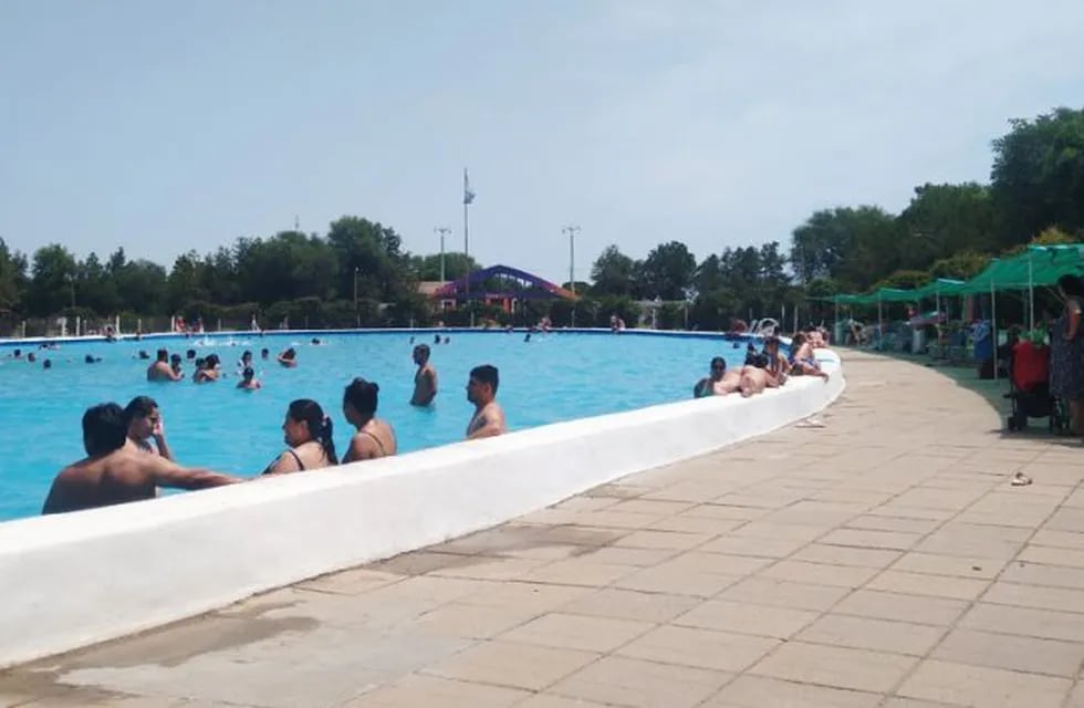 La piscina del balneario tiene la superficie mas grande de La Pampa (Vía Santa Rosa)