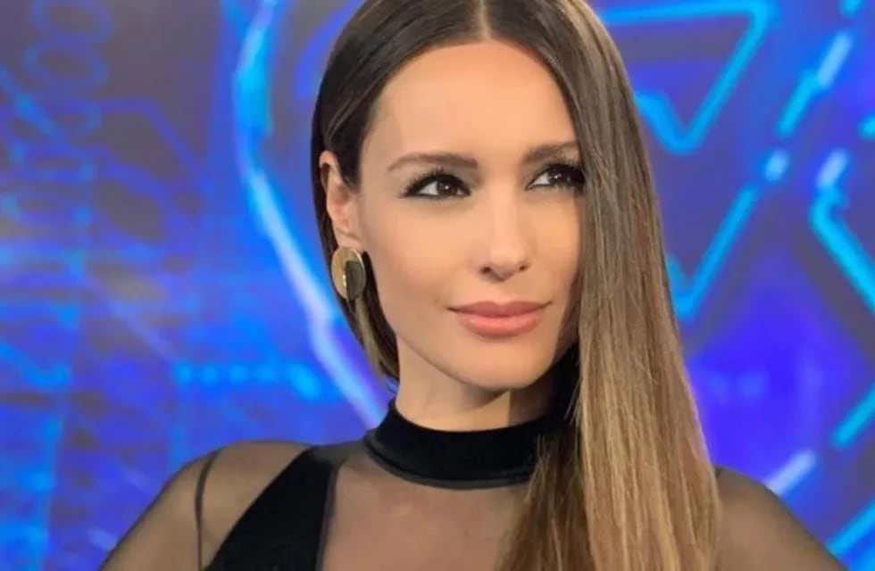 Pampita deslumbra en la televisión uruguaya con un look elegante y sensual