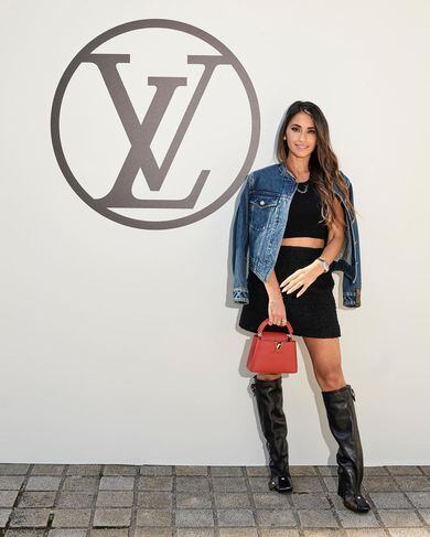 Rosalía se roba las miradas en el desfile de Louis Vuitton en París