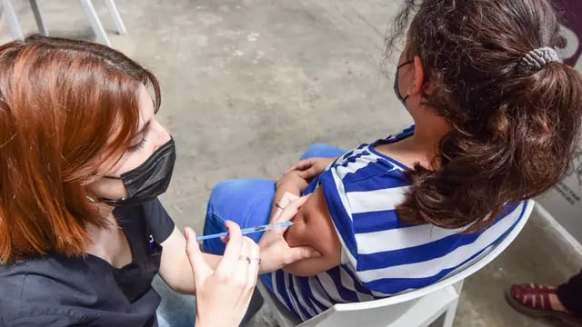 Vacunacion de niños y adolescentes 