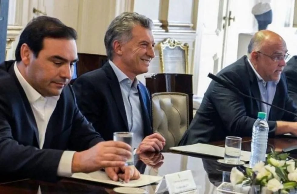 El presidente de la Nación, Mauricio Macri, junto al gobernador de Corrientes, Gustavo Valdés