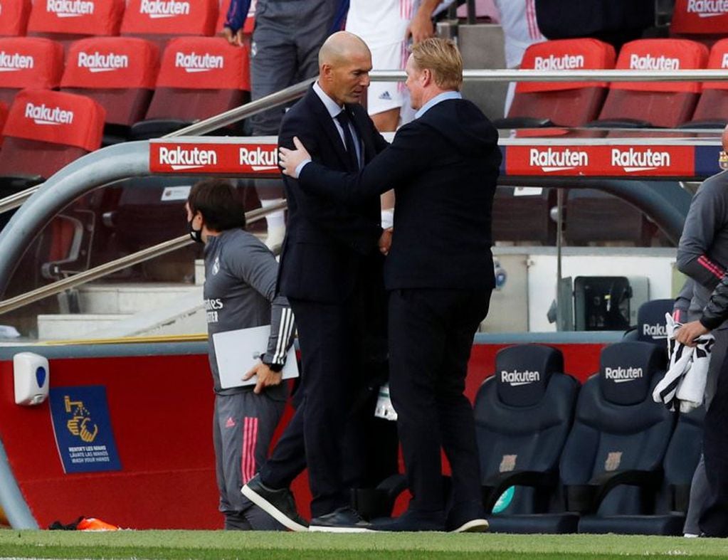 Ronald Koeman le salvó la pilcha a Zinedine Zidane, quien venía muy cuestionado. (REUTERS/Albert Gea)