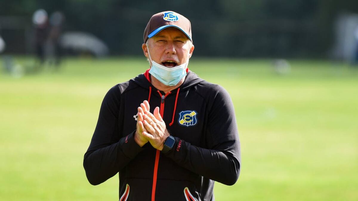 Roberto Sensini se acerca a Newell’s y puede debutar ante Talleres