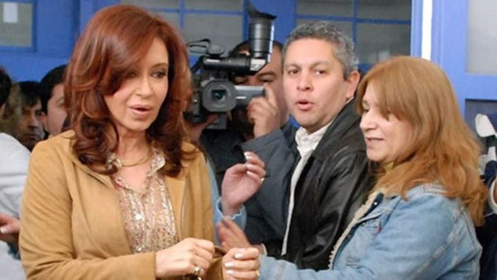 Fabián Gutiérrez con Cristina Kirchner (crédito: OPI Santa Cruz)