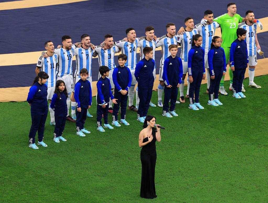 Lali Espósito entonó el himno en la final del Mundial en Qatar