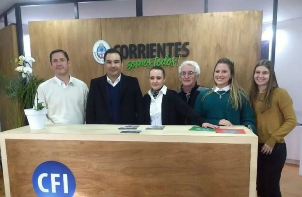 Valdés visitó el stand de Corrientes en La Rural. (Foto: El Litoral)
