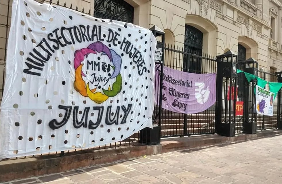 La Multisectorial de Mujeres de Jujuy  rechazó que se le pueda llegar a otorgar el arresto domiciliario a un violador en San Pedro de Jujuy.