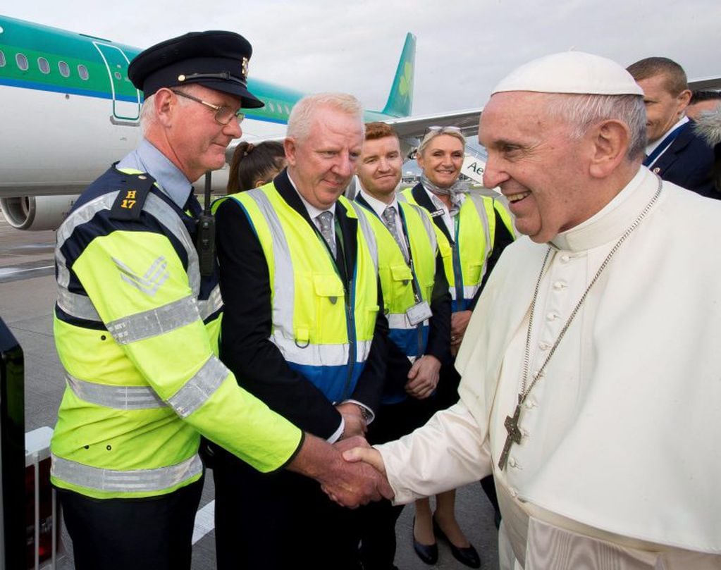 El Papa abordando el avión