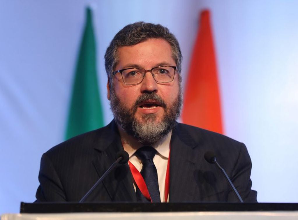 Ernesto Araújo, ministro de relaciones exteriores brasilero que recibirá a Solá (EFE/EPA/RAJAT GUPTA)