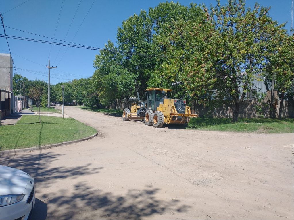 Pérez: comenzaron las obras de pavimentación en el barrio Esso