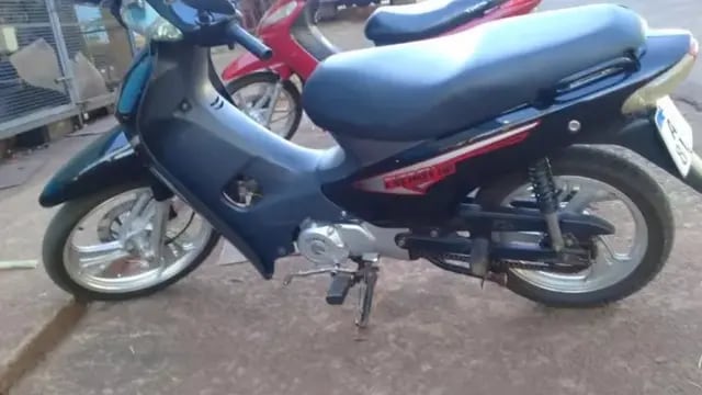 San Pedro: le robaron la moto de la galería de su casa
